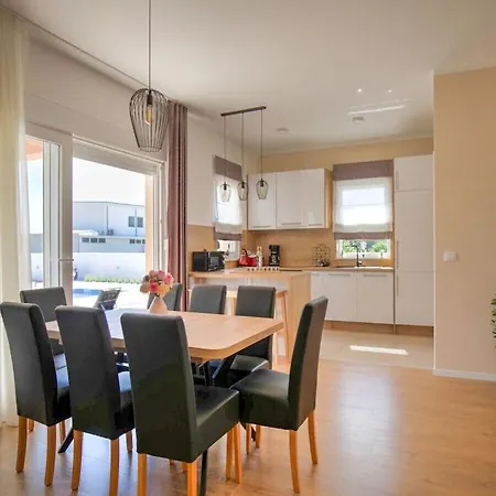 First Hill Comfortable Villa *