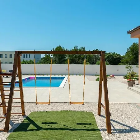 Villa First Hill Comfortable Zadar