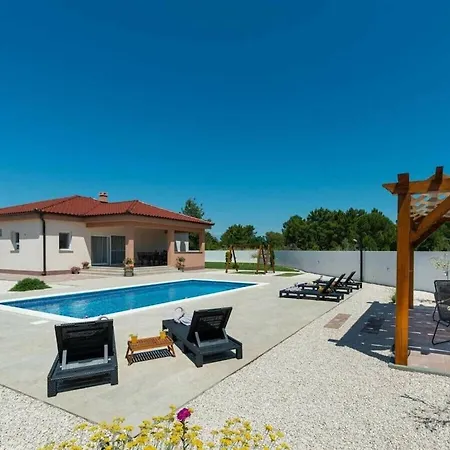 First Hill Comfortable Villa