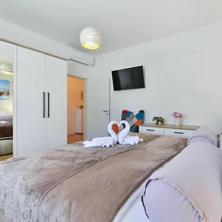 First Hill Comfortable Villa *