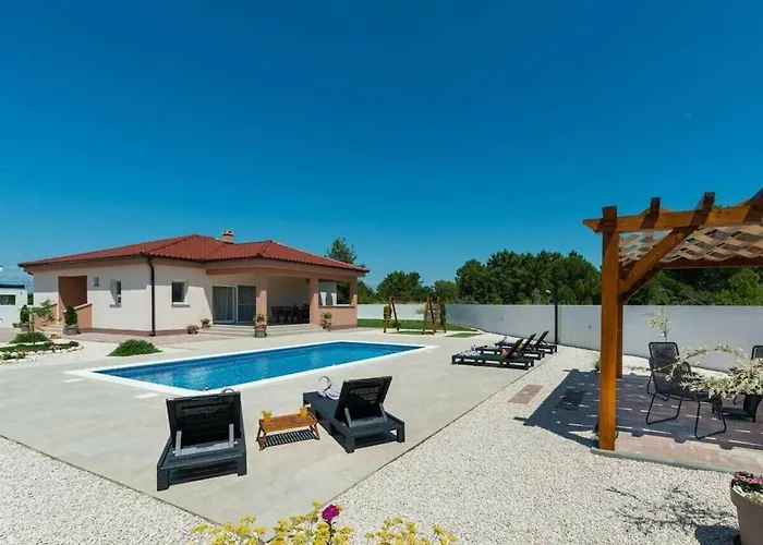 First Hill Comfortable Вилла