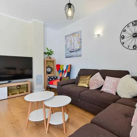 Willa First Hill Comfortable *